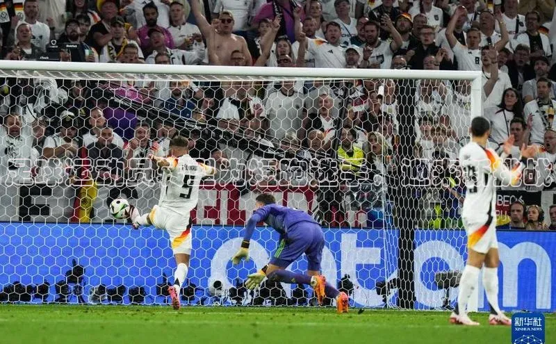 新宝gg注册登录入口彩讯股份足球运动员转型为短跑选手，迎来新挑战